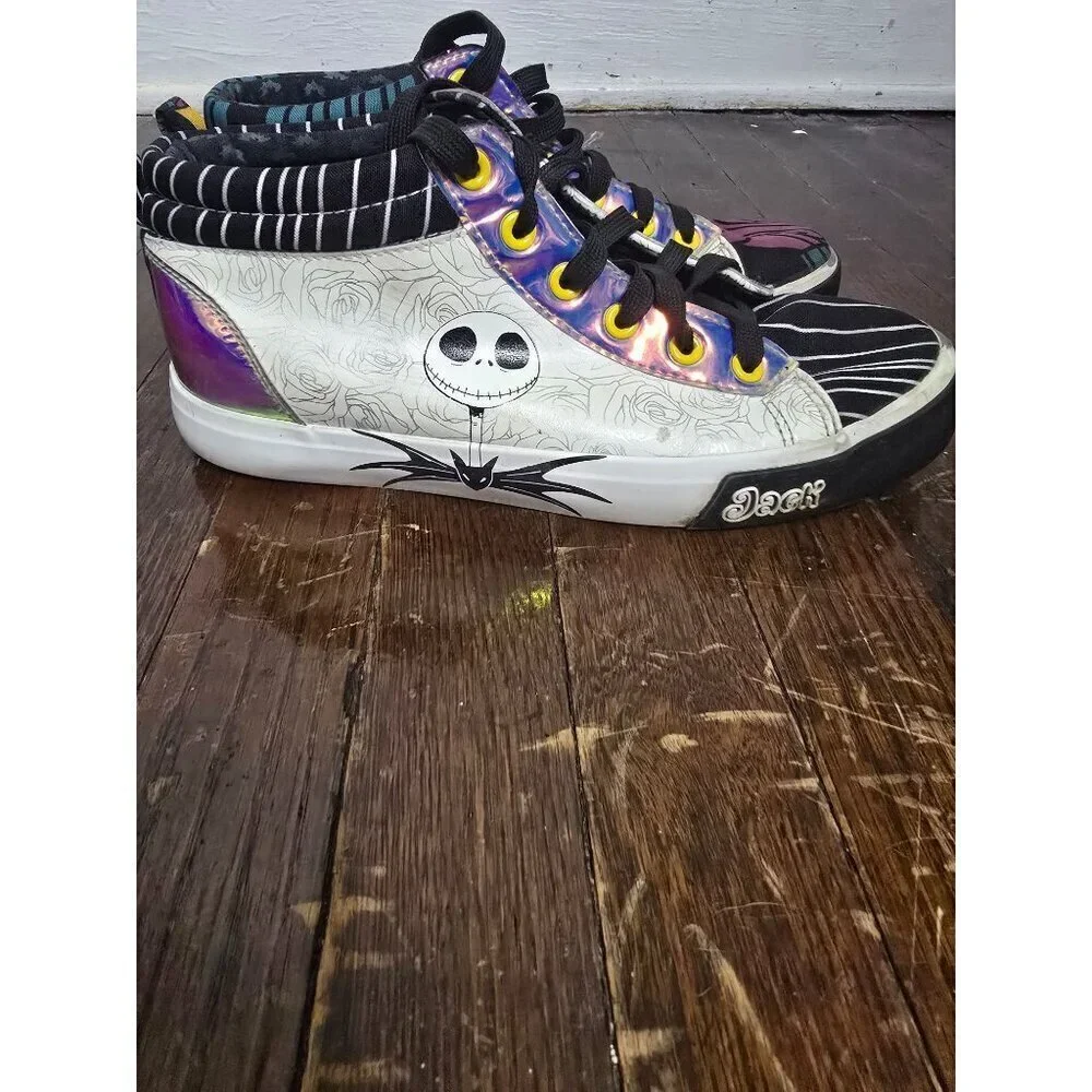 Disney Nightmare Before Christmas Mid Sneaker Jack Skellington Sally